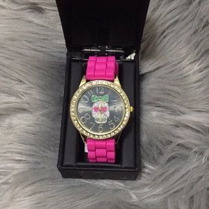 Skull Watch with diamond face